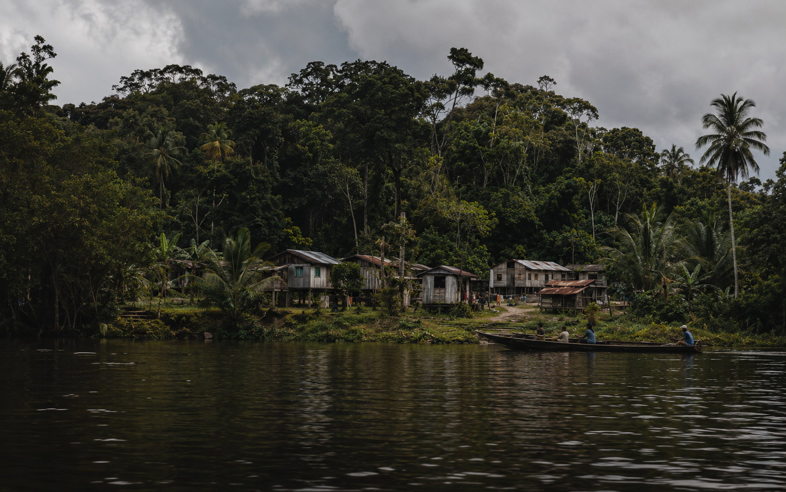 Riviergemeenschap in het Surinaamse binnenland